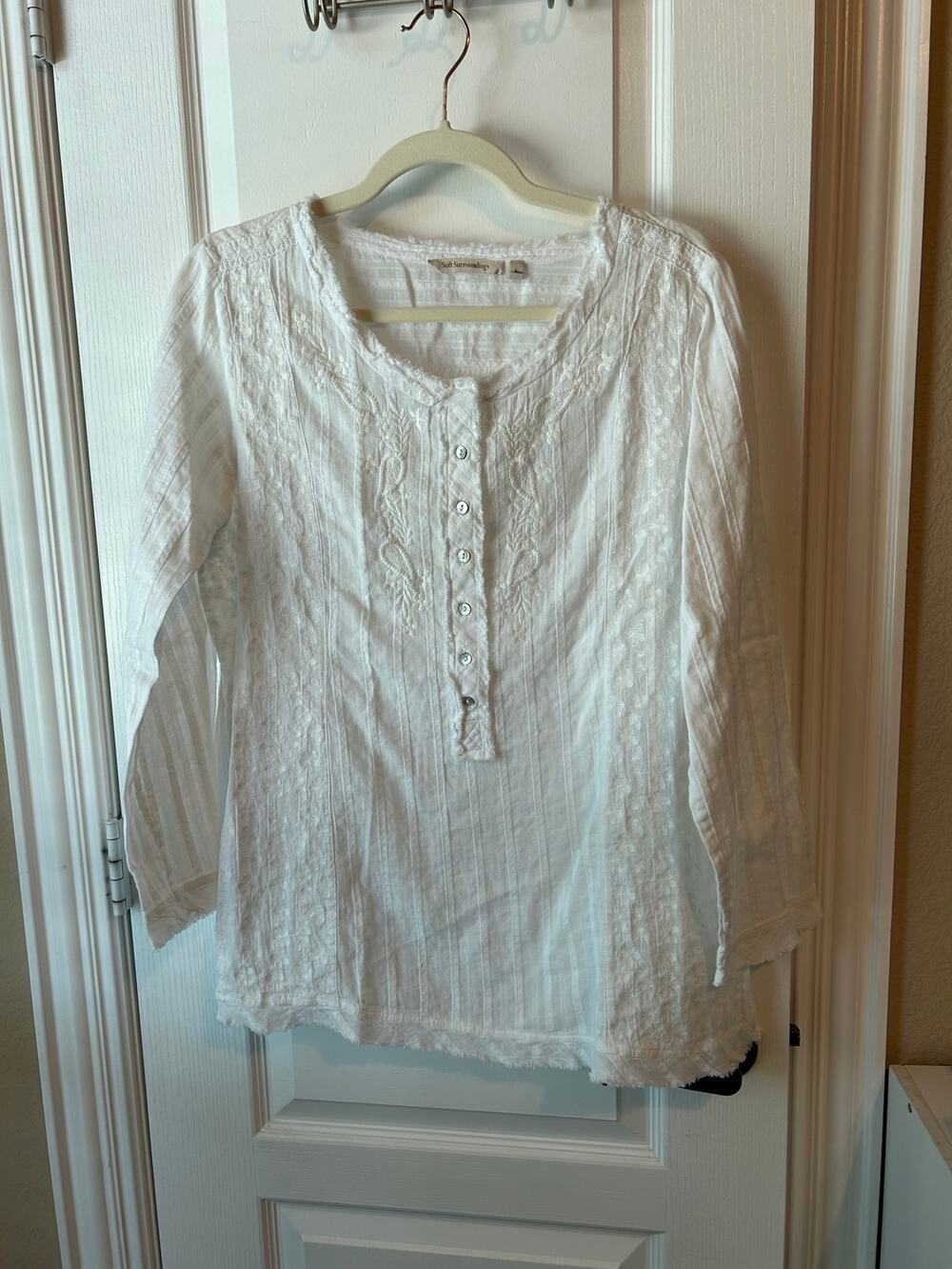 Soft Surroundings White Large Long-Sleeve Henley Style Top